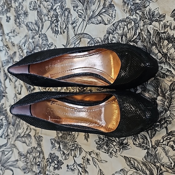BCBGeneration Black Parade Leather Pumps Sz 6 - Picture 5 of 6